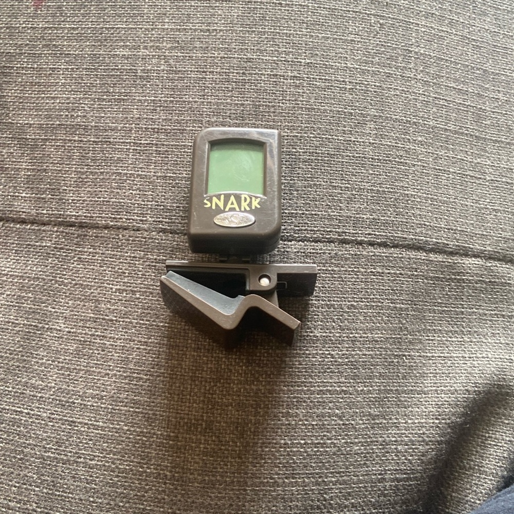 Guitar tuner